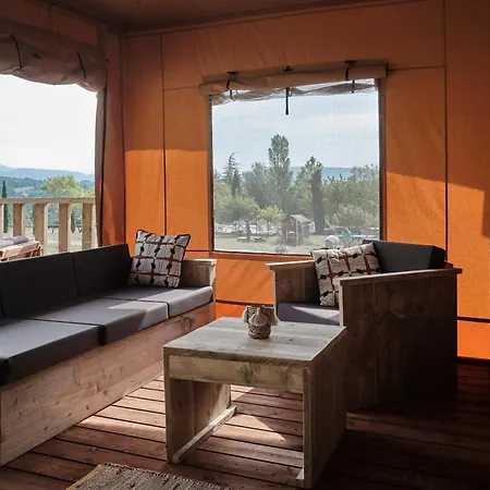 Les Maisons De Chante Oiseau