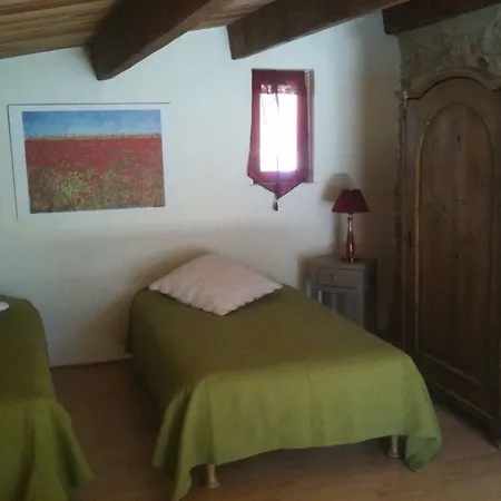 Les Maisons De Chante Oiseau 3*