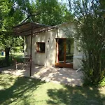 Les Maisons De Chante Oiseau Gasthof