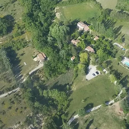 Guest house Les Maisons De Chante Oiseau
