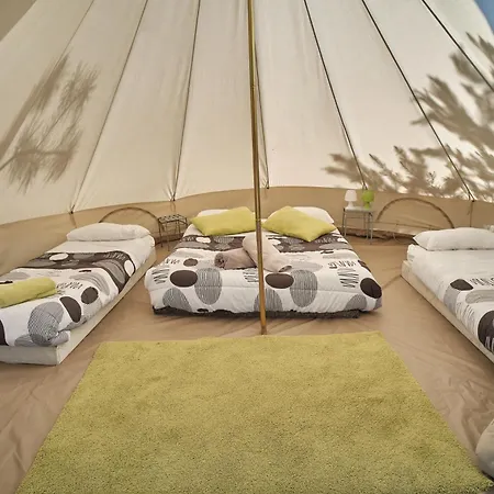 Les Maisons De Chante Oiseau Pensionat 3*