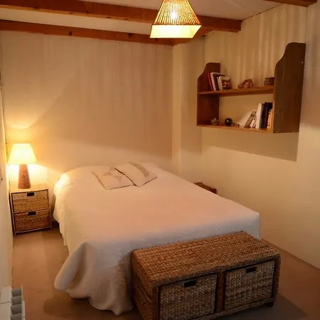 Guest house Les Maisons De Chante Oiseau 3*