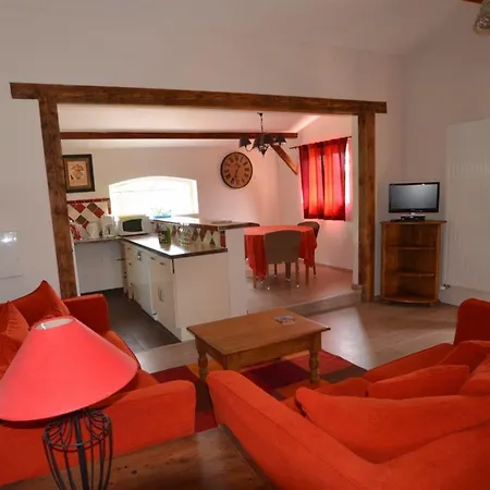 Guest house Les Maisons De Chante Oiseau Sigonce