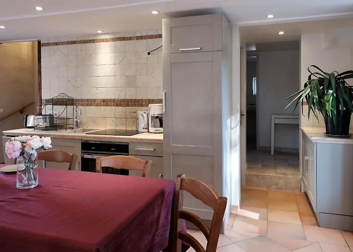 Les Maisons De Chante Oiseau Guest house 3*