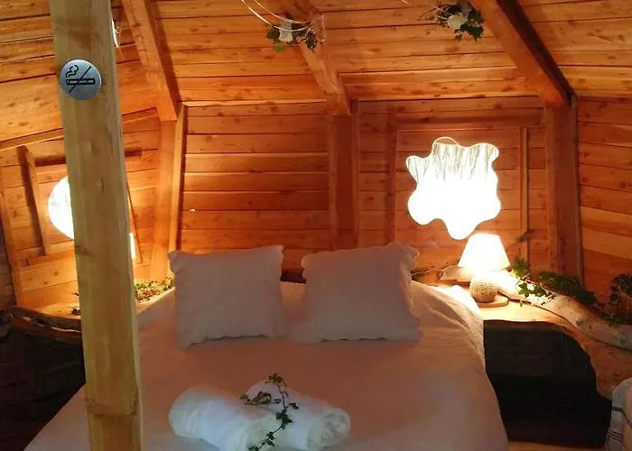 Les Maisons De Chante Oiseau Sigonce