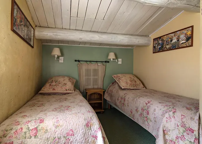 Guest house Les Maisons De Chante Oiseau