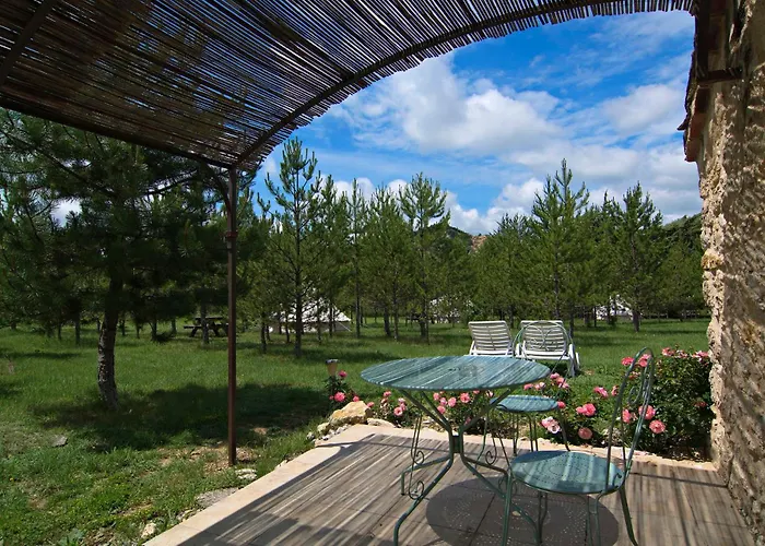 Les Maisons De Chante Oiseau Guest house Sigonce